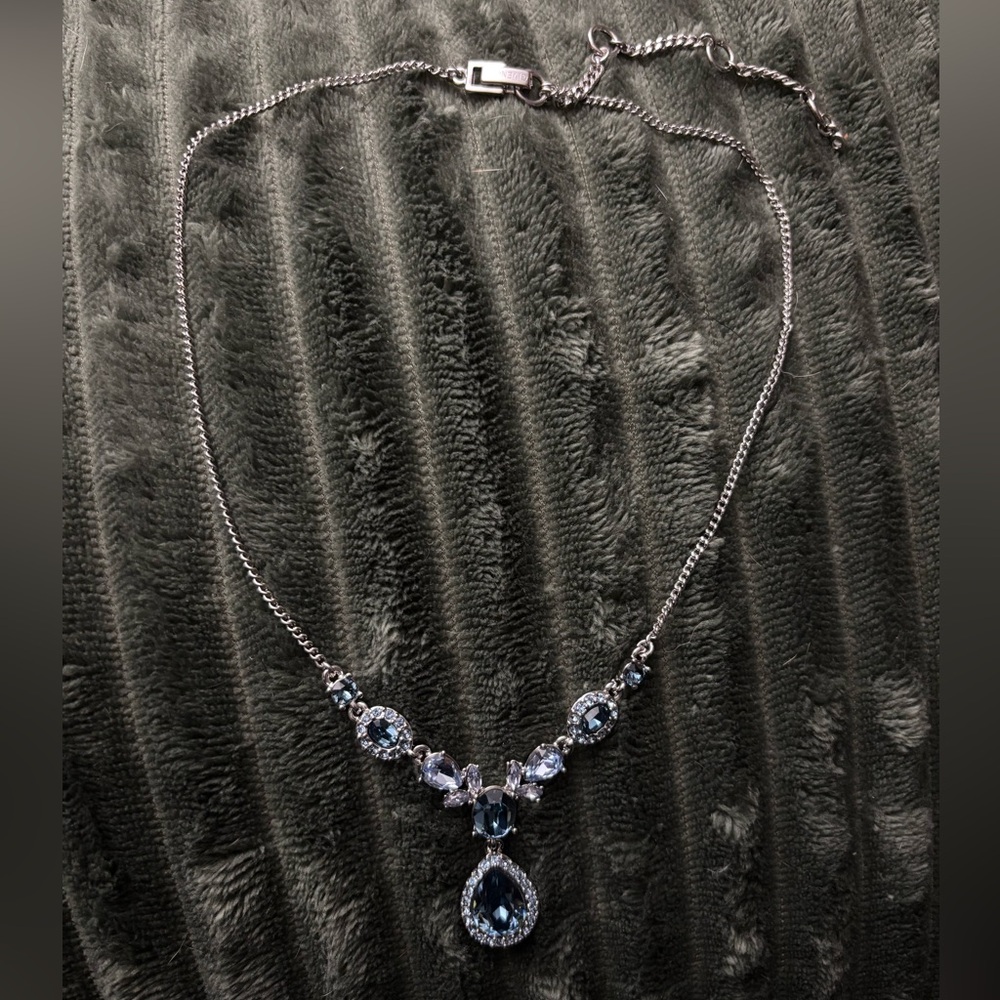 GIVENCHY Silver Tone Blue Gemstone Necklace Wedding Gala Special Event Jewelry